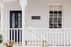 'Allambee' Heritage cottage in trendy South Hobart